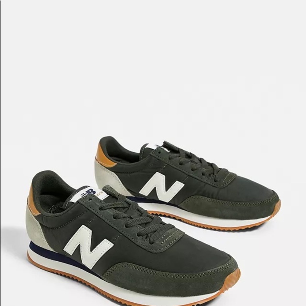 Rare new balance 720 size sneakers size 9 M /10.5 W in forest green